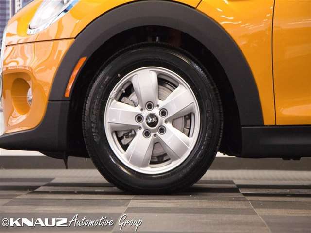 2017 Mini Hardtop Cooper 2dr Hatchback